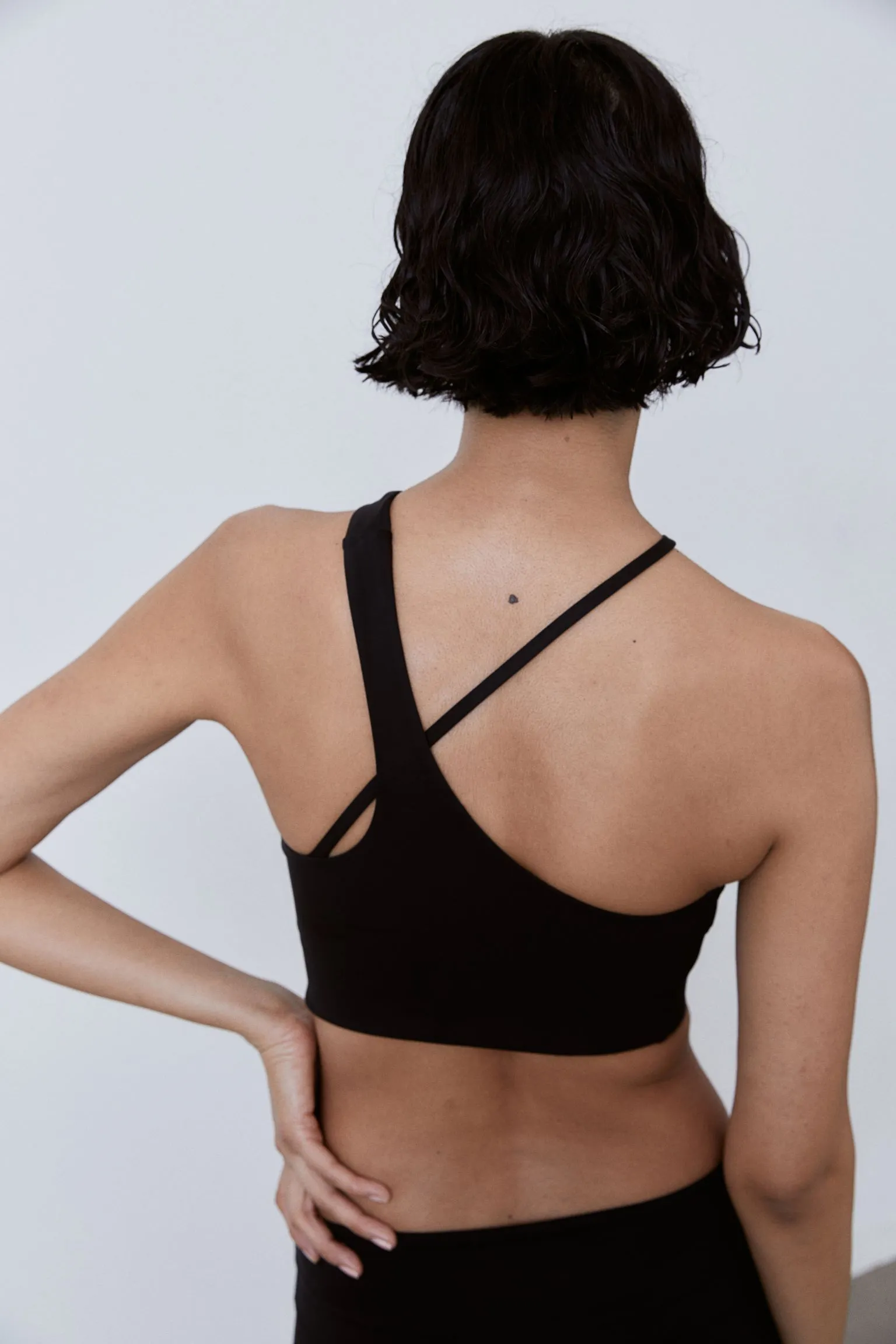 H&M SoftMove Light Support sports bra, black